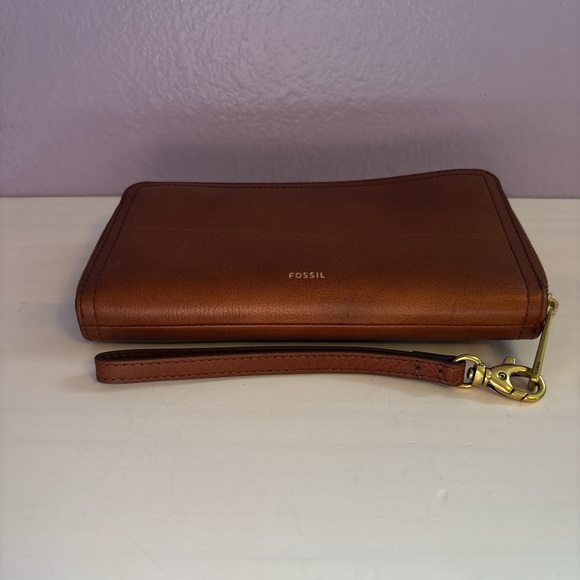 Fossil Tan Leather Wristlet - Picture 4 of 8